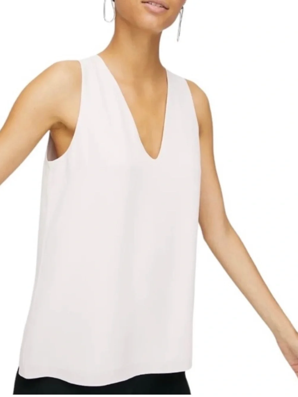 Babaton sleeveless Maddox blouse in
Coral with cut outs size M excellent conditi - Picture 2 of 12
